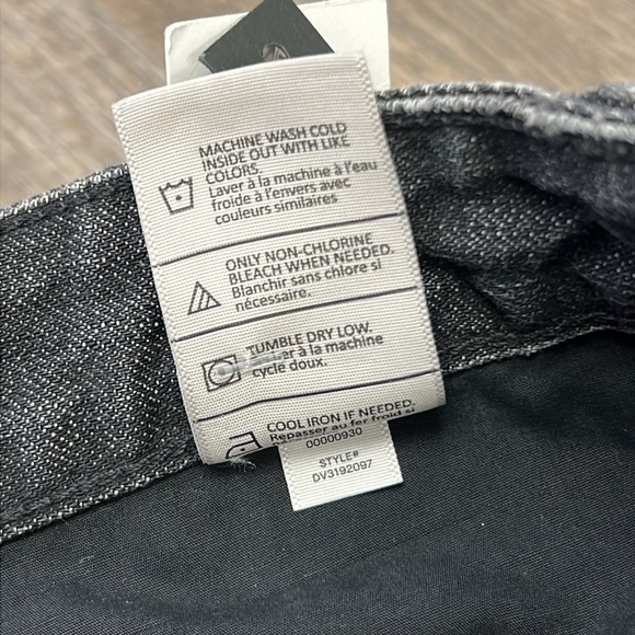 Vince Women’s Black Distressed Relaxed Fit Jeans Size 26 - Picture 11 of 14